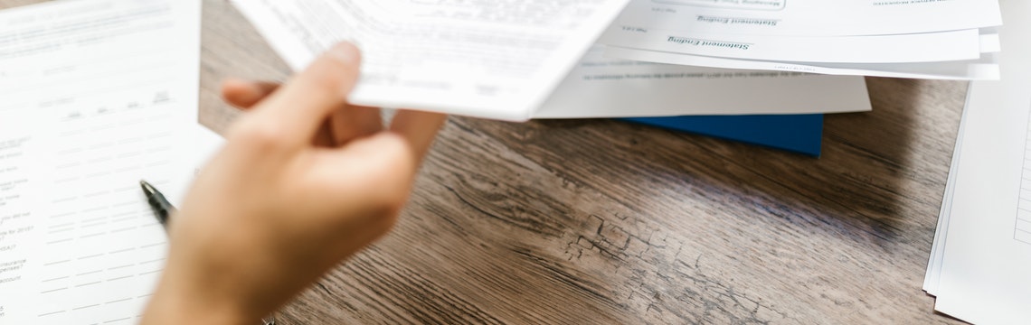 Can a remote seller cancel sales tax registration when sales drop below an economic nexus threshold?