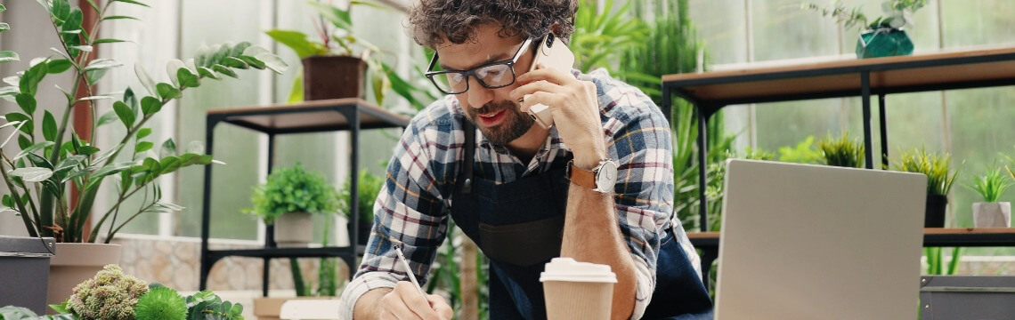 Business licenses: 3 common retail challenges and how to solve them
